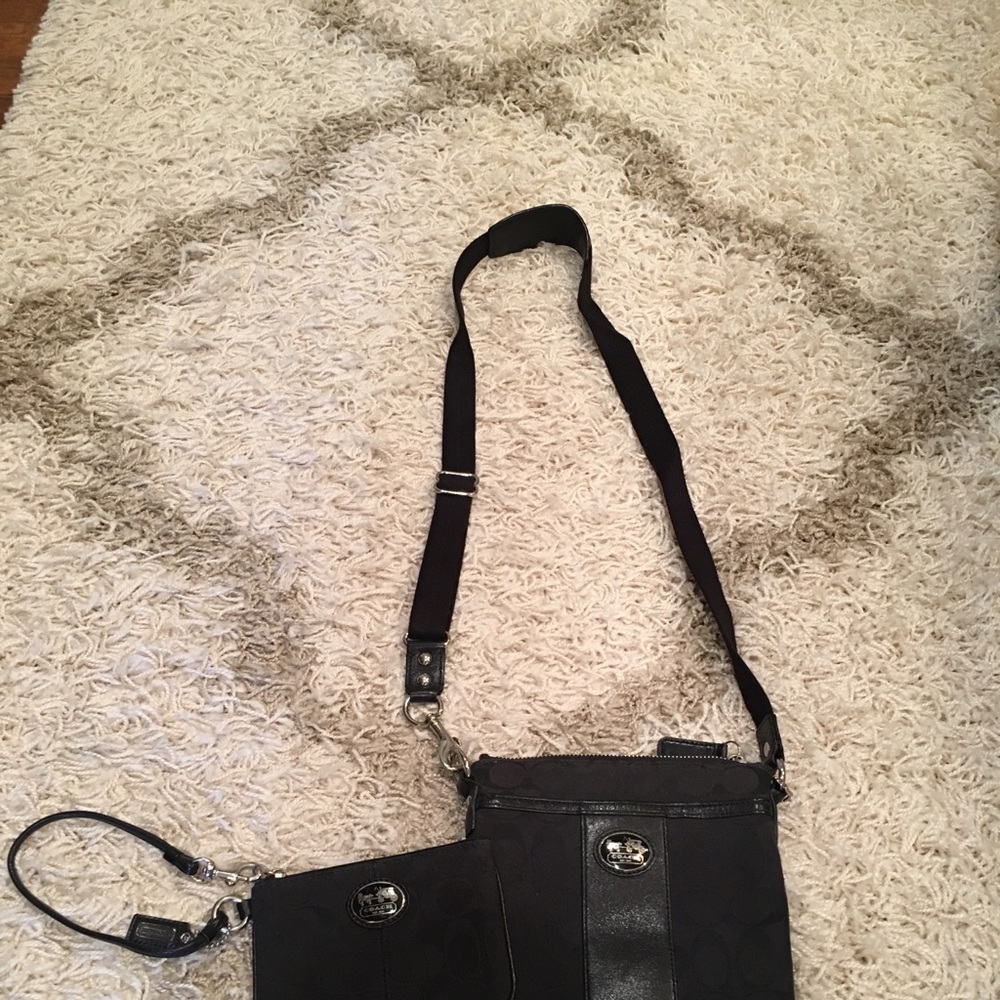 Coach purse with wristlet